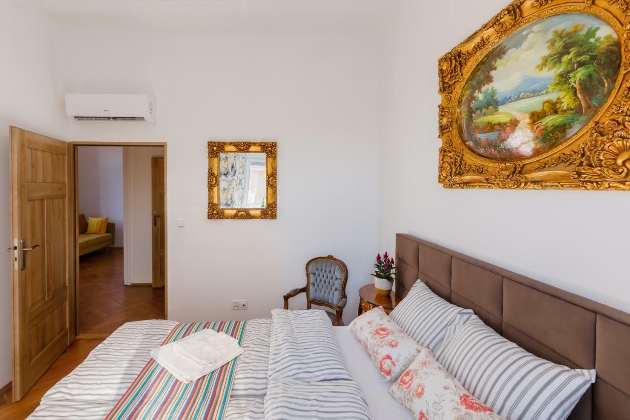 Ok Apartments Old Town Krakow Ngoại thất bức ảnh